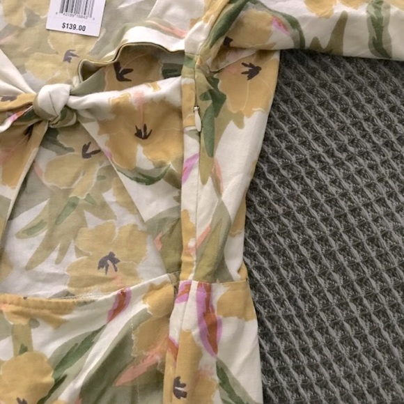 L SPACE Floral Tie front cut out Dress-Sz M (NWT) - Picture 6 of 10